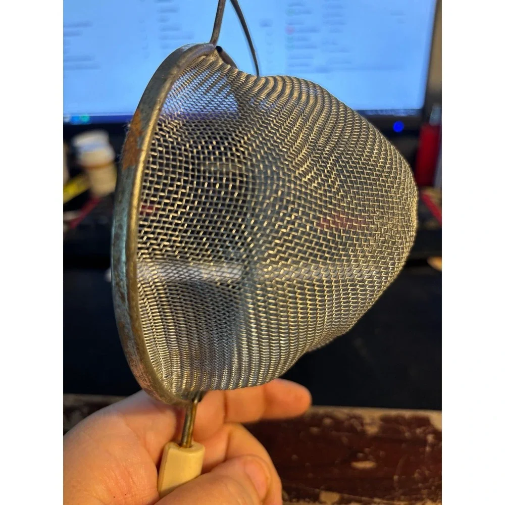 Vintage White Handheld Mesh Strainer Flour Sifter 4